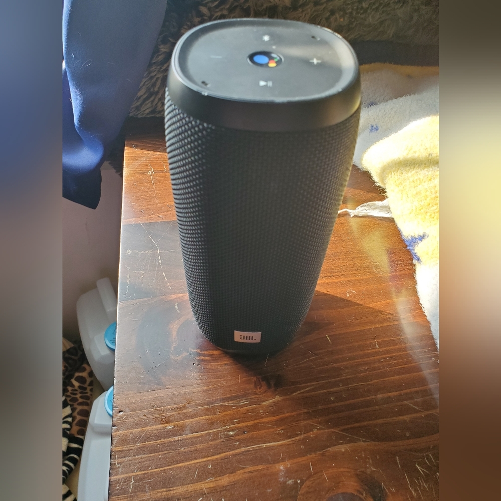 JBL link 20 speaker black